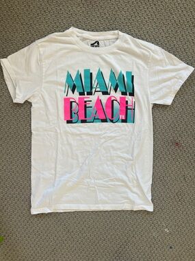 surf style White Cotton T-Shirt, Teal & Pink Miami Beach Graphic, size medium